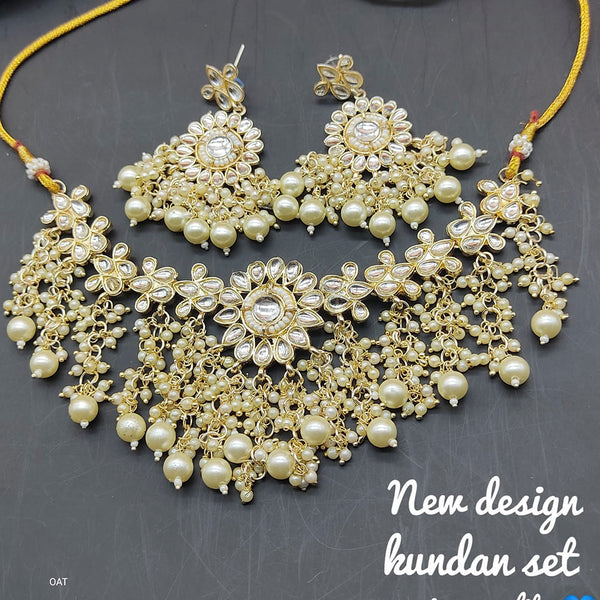 Lucentarts Jewellery Kundan Choker Necklace Set