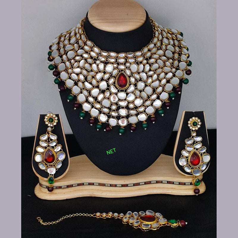 Lucentarts Jewellery Gold Plated Kundan  Necklace Set With Mangtikka