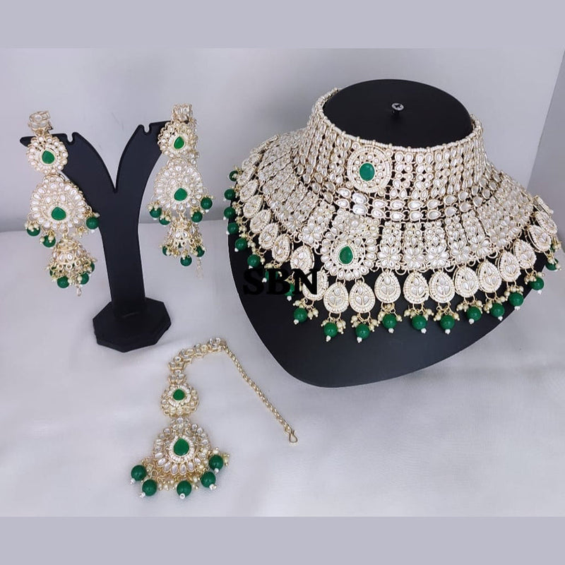 Lucentarts Jewellery Gold Plated Kundan Choker Necklace Set