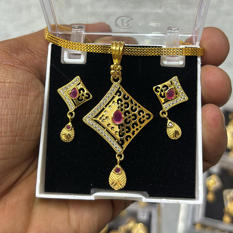 Pari Art Jewellery Forming Gold Pendant Set