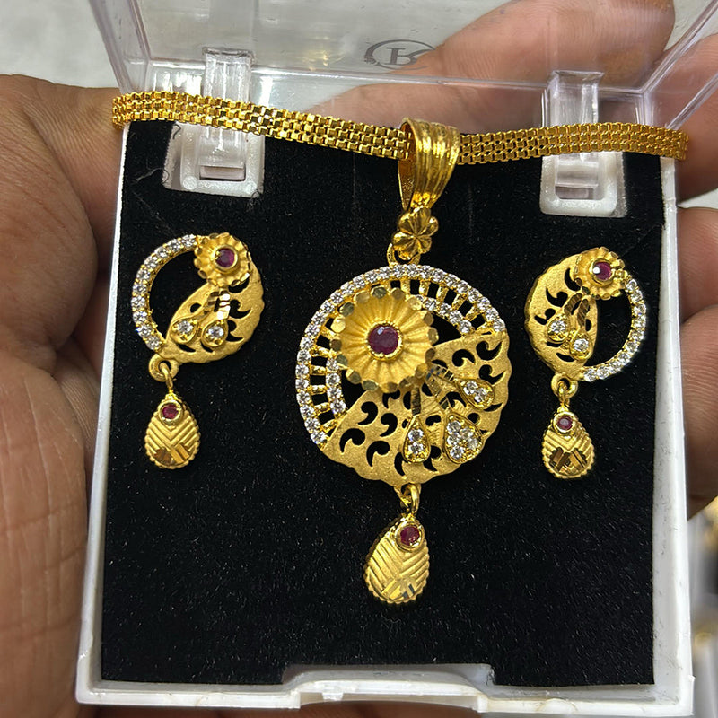 Pari Art Jewellery Forming Gold Pendant Set