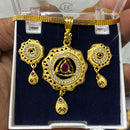Pari Art Jewellery Forming Gold Pendant Set