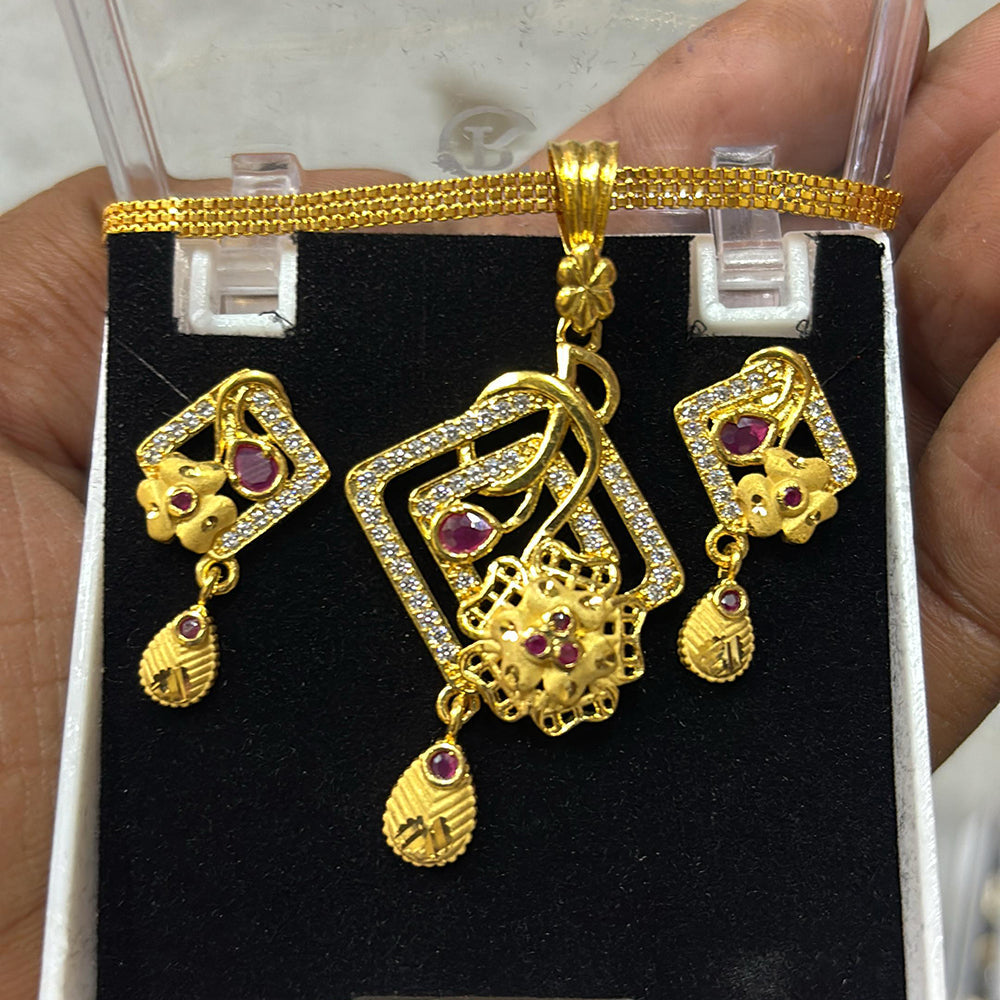 Pari Art Jewellery Forming Gold Pendant Set