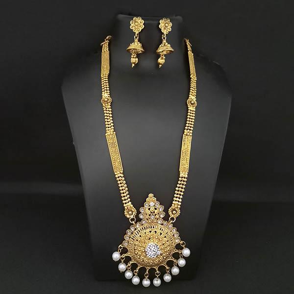Kriaa Gold Plated White Stone And Kundan Necklace Set - 1109848B