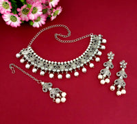 Kriaa Silver Plated White Stone And Kundan Choker Necklace Set With Maang Tikka