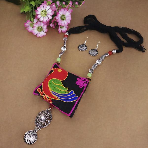 Urthn Handmade Embroidery Necklace - 1114136