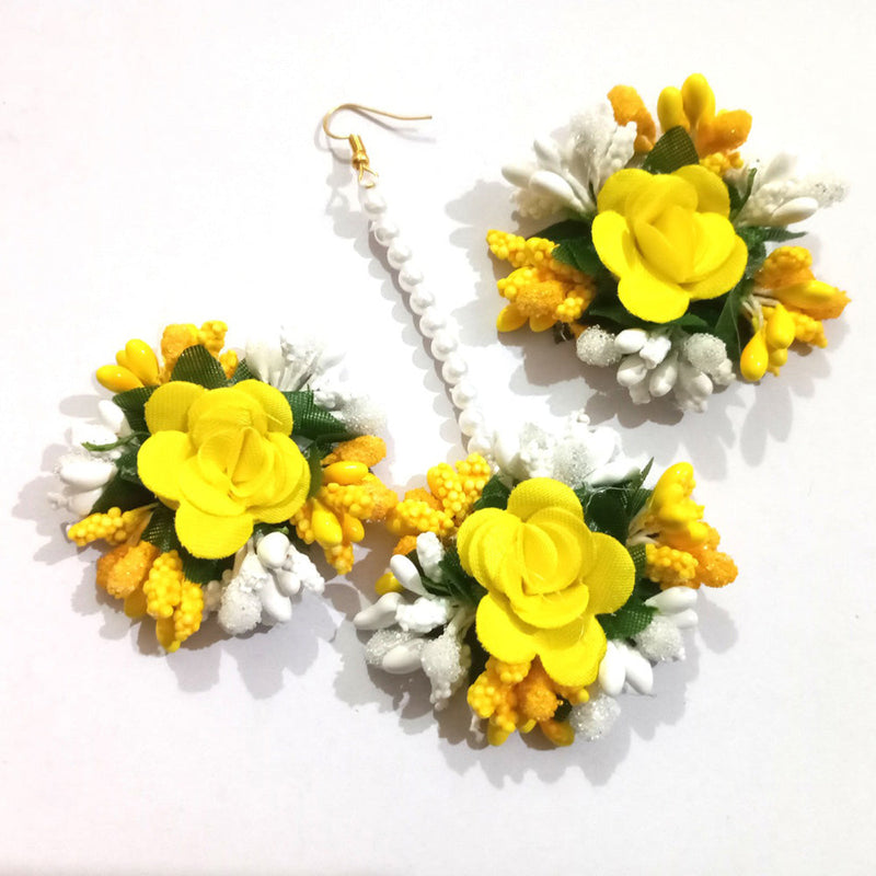 Kavyas Kreation Floral Earrings With Mangtikka