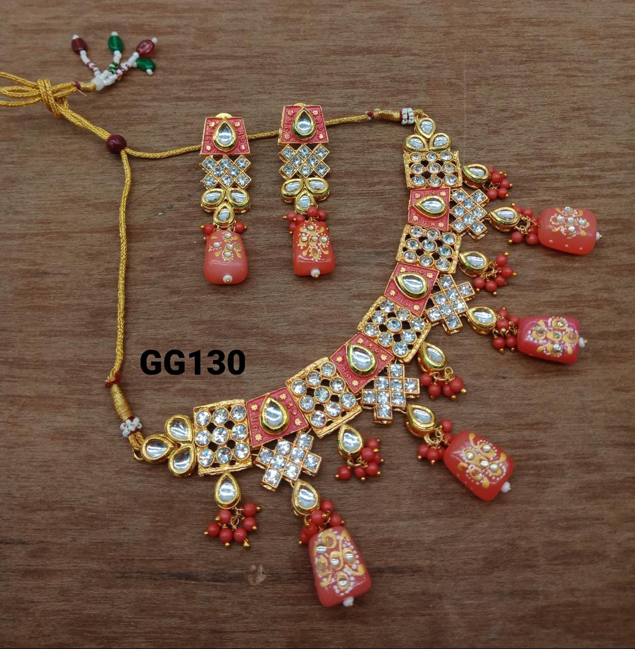 Everlasting Quality Jewels Kundan Stone & Beads Choker Necklace Set