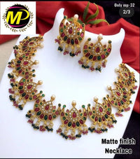 FS Collection Pota Stone Choker Necklace Set