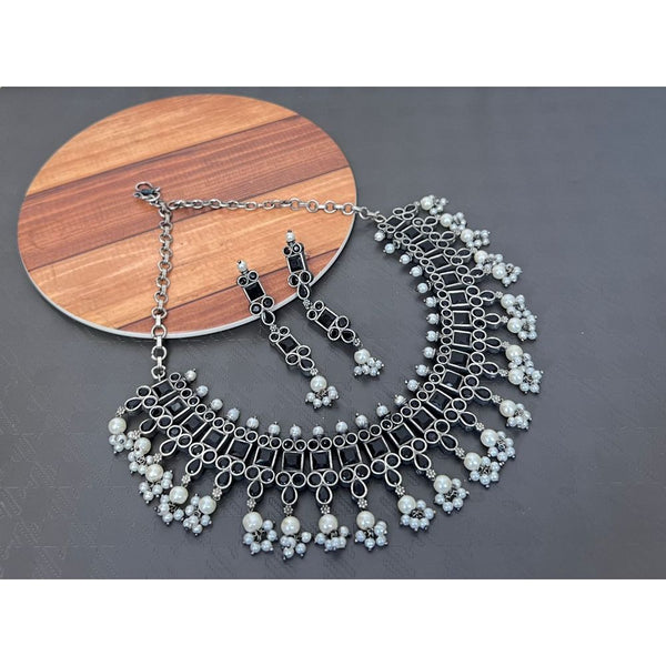 Akruti Collection Kundan Choker Necklace Set