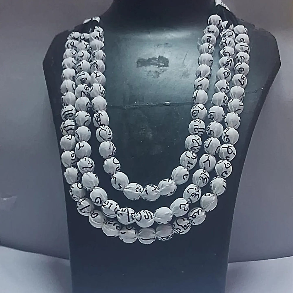 Avanis Handmade Long Necklace