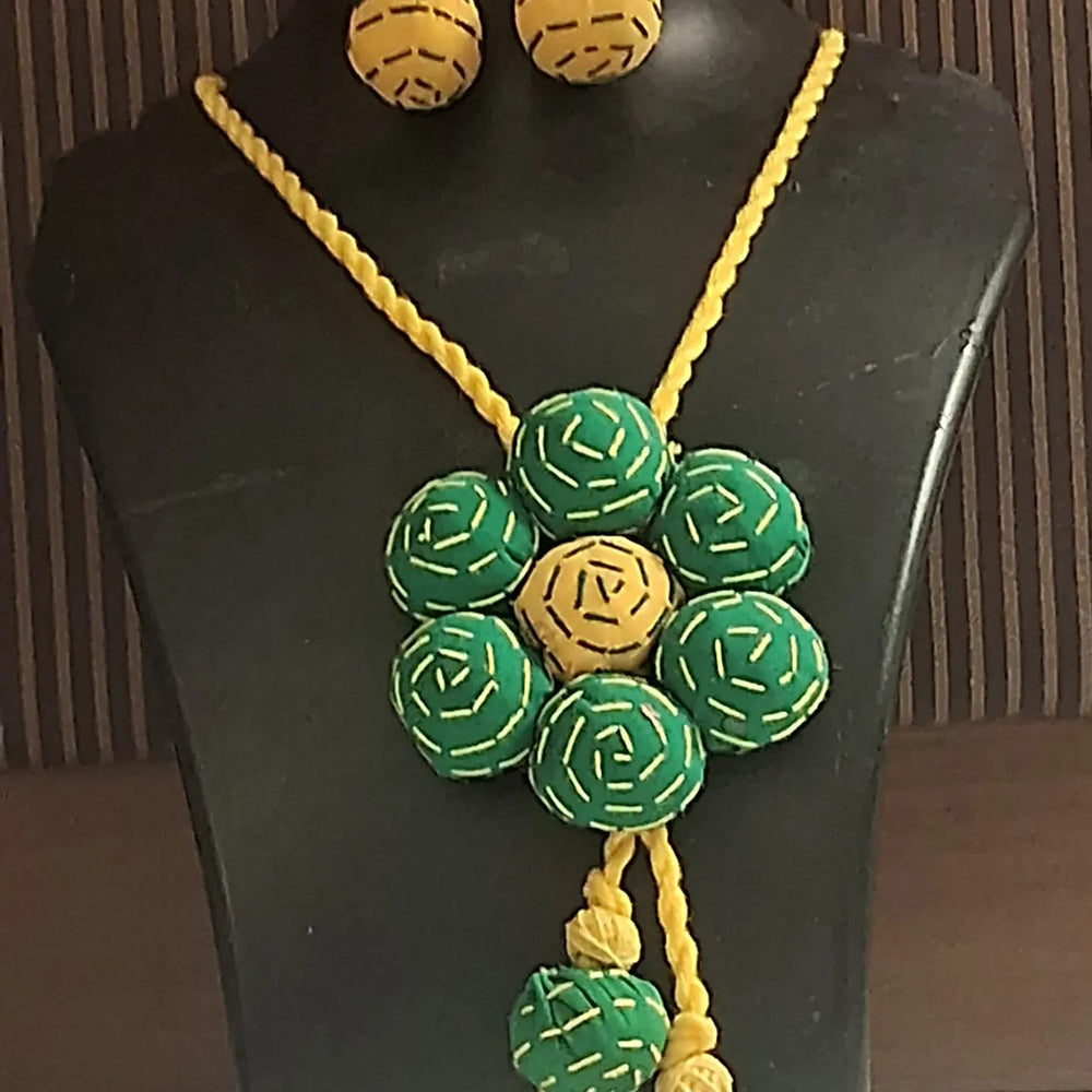Avanis Handmade Long Necklace