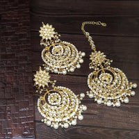 Kriaa Gold Plated White Beads And Kundan Earrings With Maang Tikka - 1309533