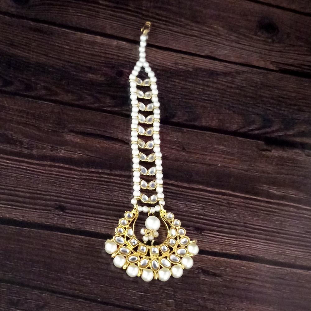 Kriaa Gold Plated Pearl And Kundan Maang Tikka - 1502524