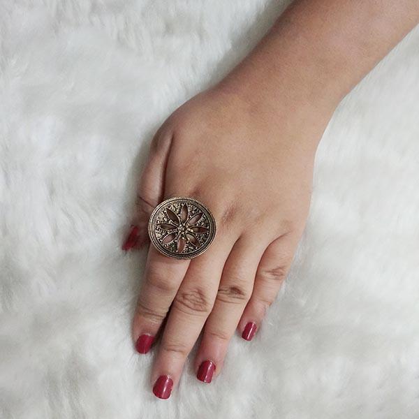 Urthn Antique Gold Plated Mirror Adjustable Finger Ring - 1504711A