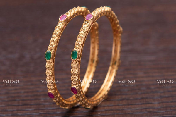 Varso Ruby & Emerald Gold Antique Brass Alloy Kada -215106
