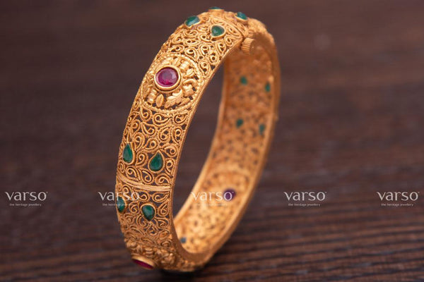 Varso Emerald & Ruby Gold Antique Brass Alloy Kada -215133