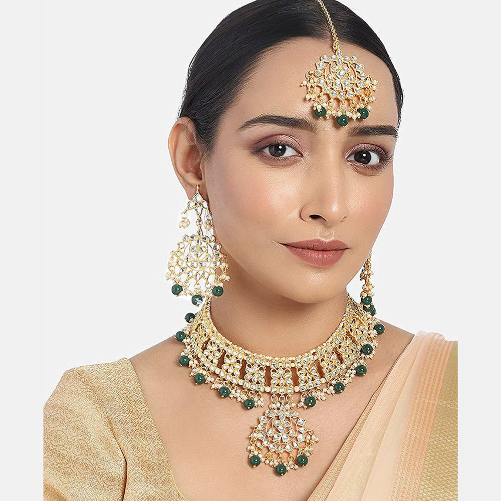 Etnico 18K Gold Plated Traditional Handcrafted Kundan & Pearl Studded Choker Necklace Jewellery Set With Earrings & Maang Tikka For Women (K7057G)