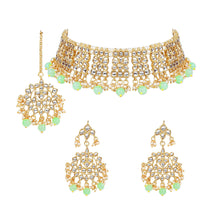 Etnico Gold Plated Traditional Kundan & Pearl Studded Choker NecklaceJewellery Set with Earrings & Maang Tikka For Women (K7069Min)