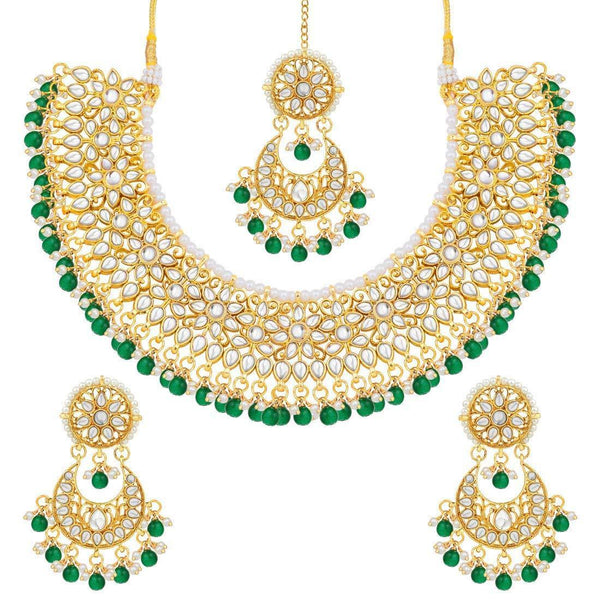 Etnico 18K Gold Plated Traditional Handcrafted Faux Kundan & Pearl Studded Bridal Choker Necklace Jewellery Set with Earrings & Maang Tikka (K7076G)