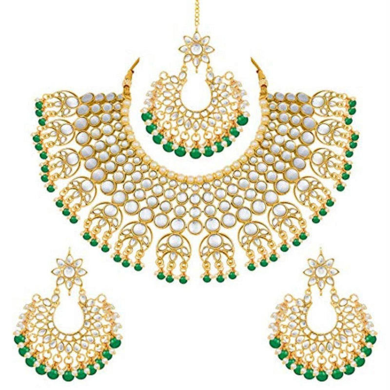 Etnico 18K Gold Plated Traditional Handcrafted Faux Kundan & Pearl Studded Bridal Choker Necklace Jewellery Set with Earrings & Maang Tikka (K7077G)