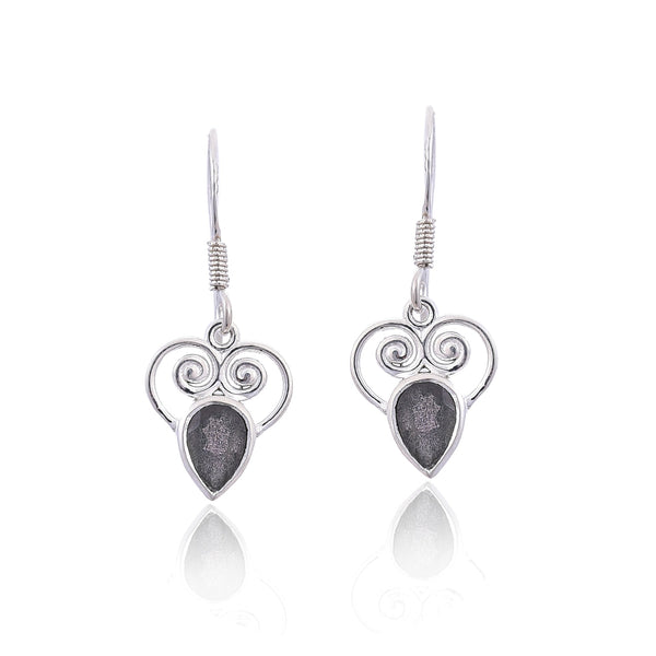 Silver Mountain Sterling Silver Labradorite Earring