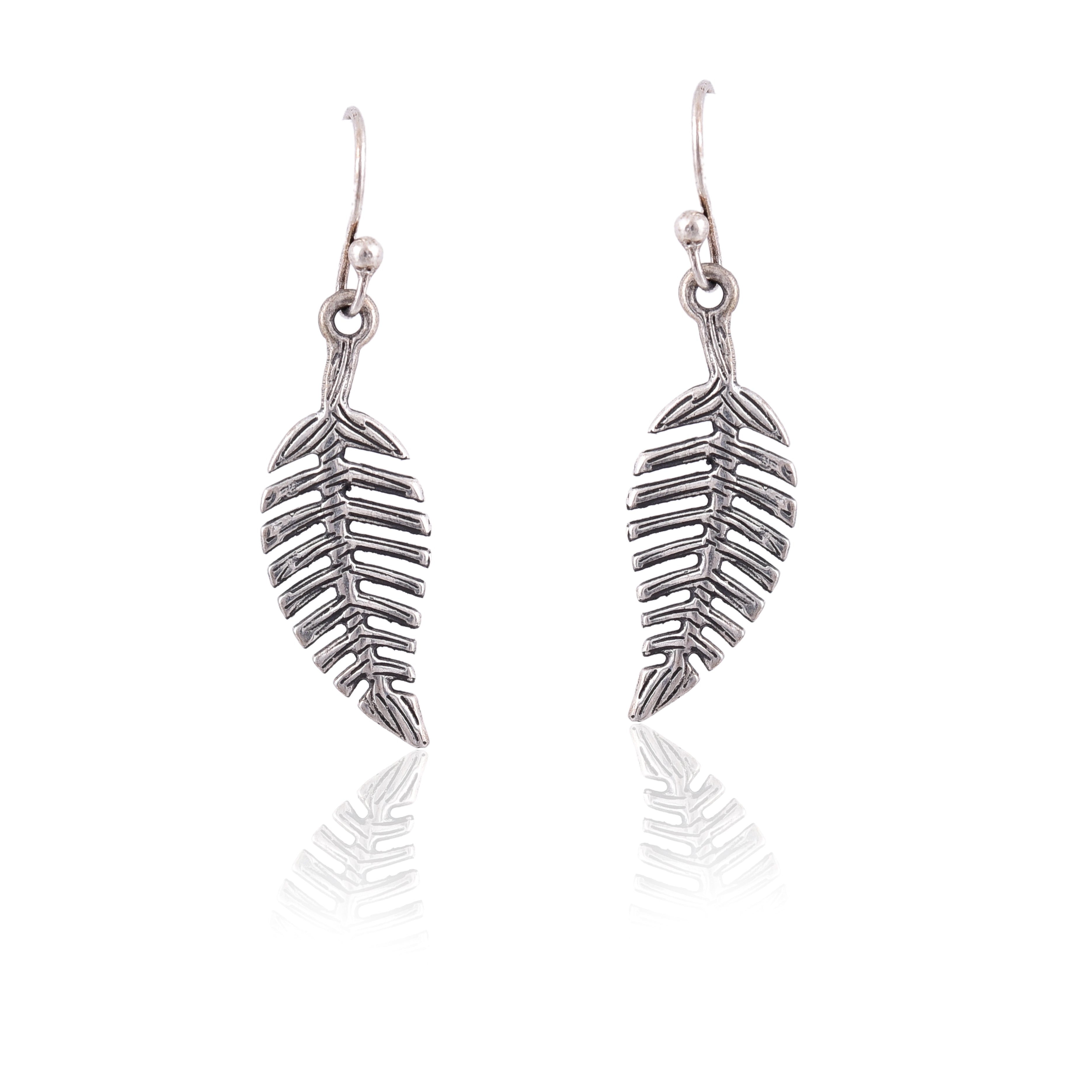 Silver Mountain Sterling silver fish hook leaf earring