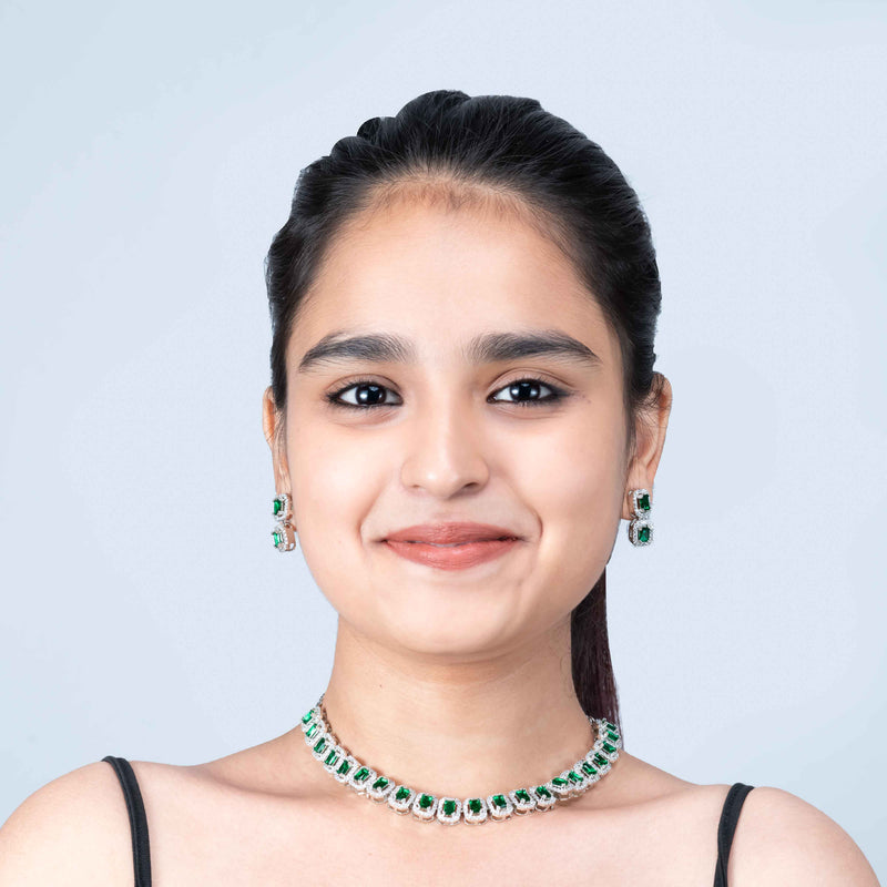 Nipura Sparkling Basil Green Necklace-set