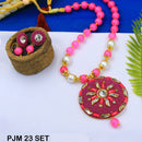 Mahavir Kundan Stone Necklace Set