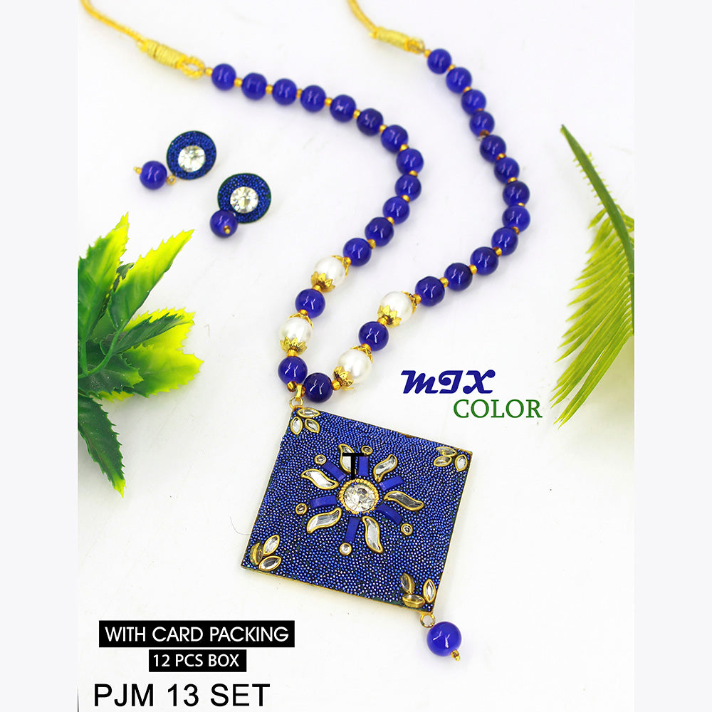 Mahavir Kundan Stone Necklace Set