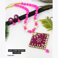 Mahavir Kundan Stone Necklace Set