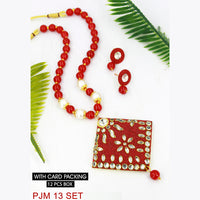 Mahavir Kundan Stone Necklace Set