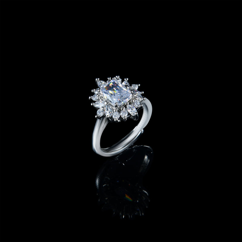 Nipura Pretty Flower Zircon Ring