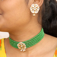 Beadsnfashion Glass Crystal Beaded Kundan Choker Set Green